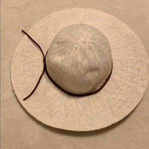 Floppy hat
